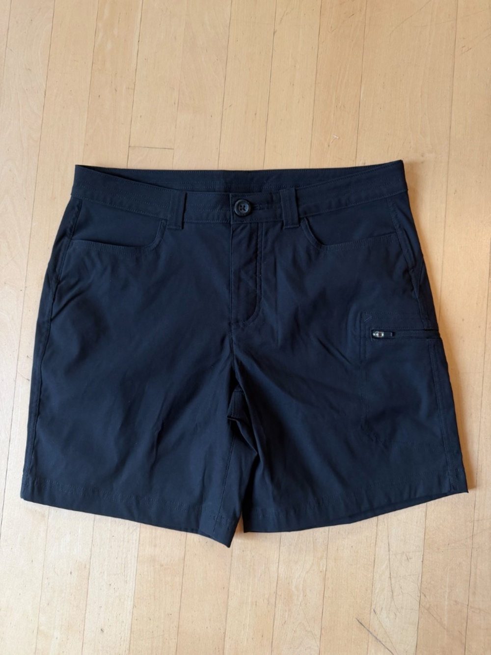 Eddie Bauer Black Ranier shorts, 6 CB2809 - Picture 4 of 6